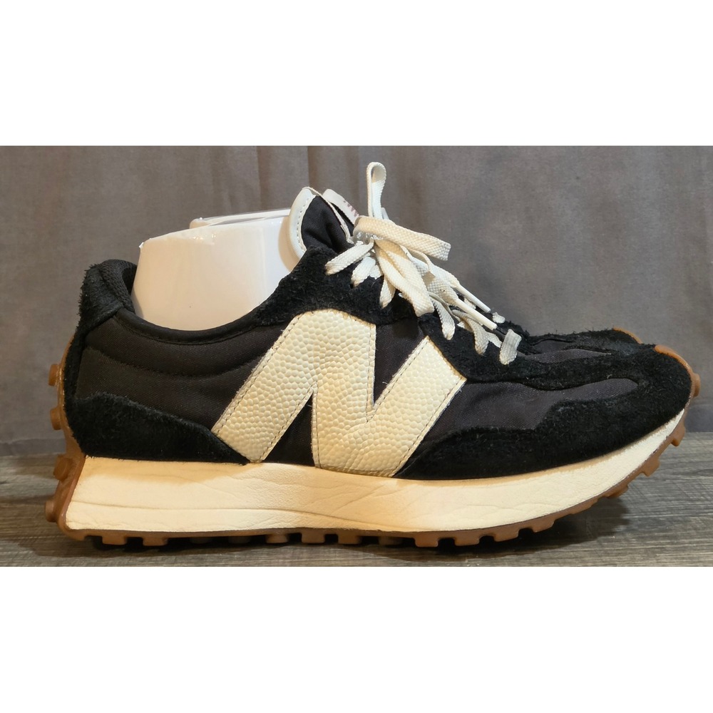 New Balance 327 Lace Up Sneakers Women's Size 8 Mens Size 6.5 Black